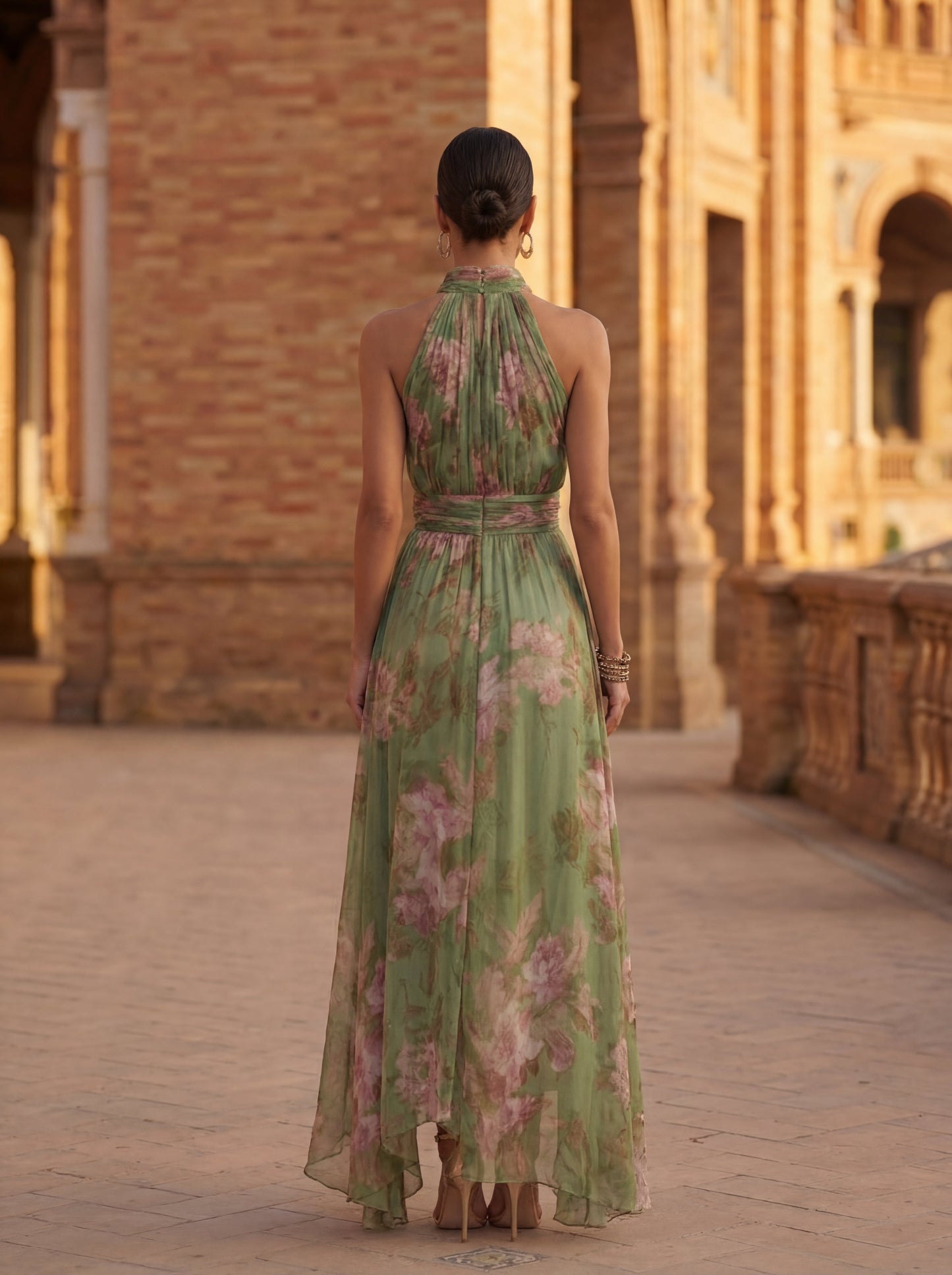 Carla | Vestido elegante fluido con estampado floral