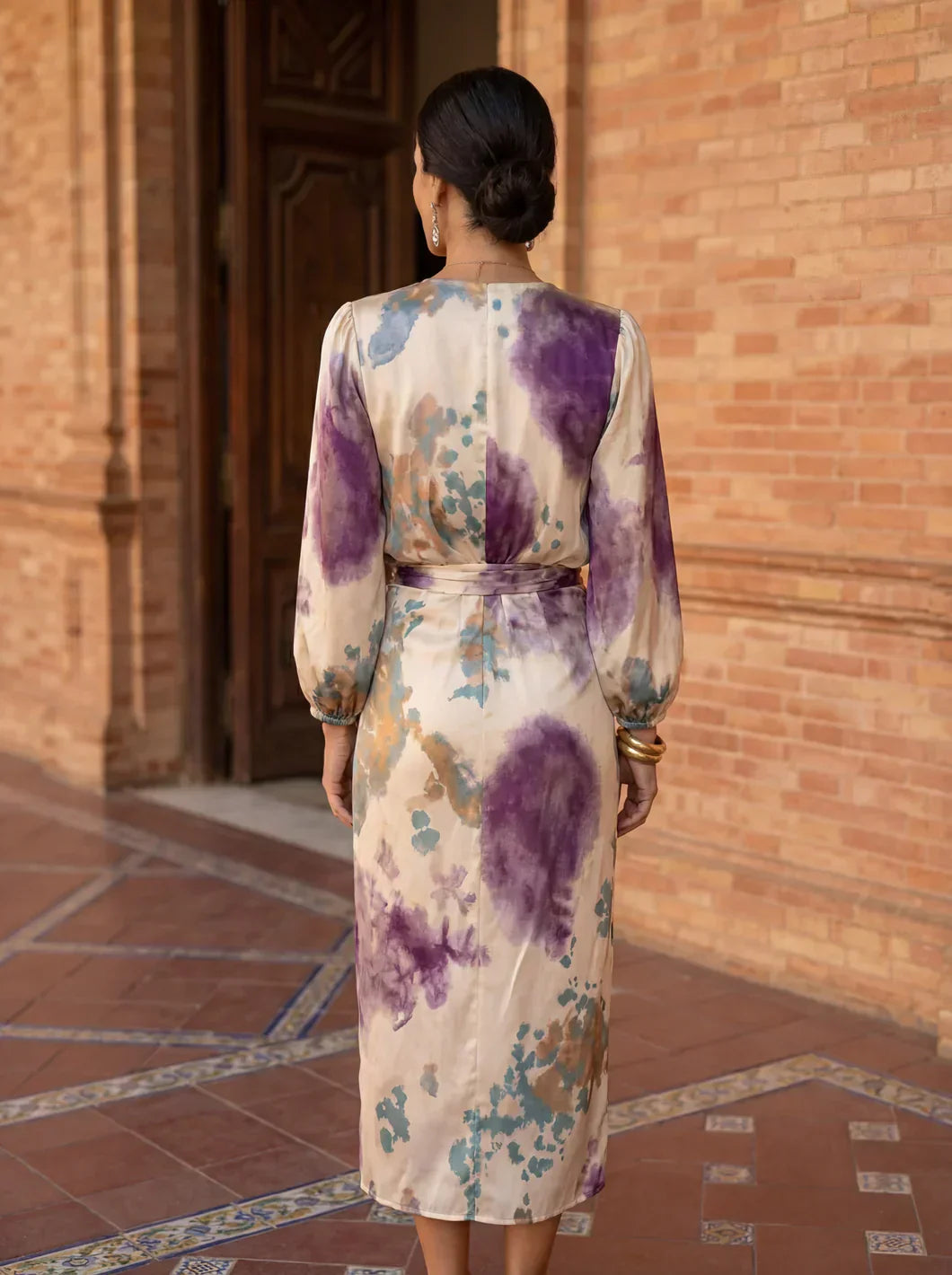 Valeria - Conjunto elegante con escote en V
